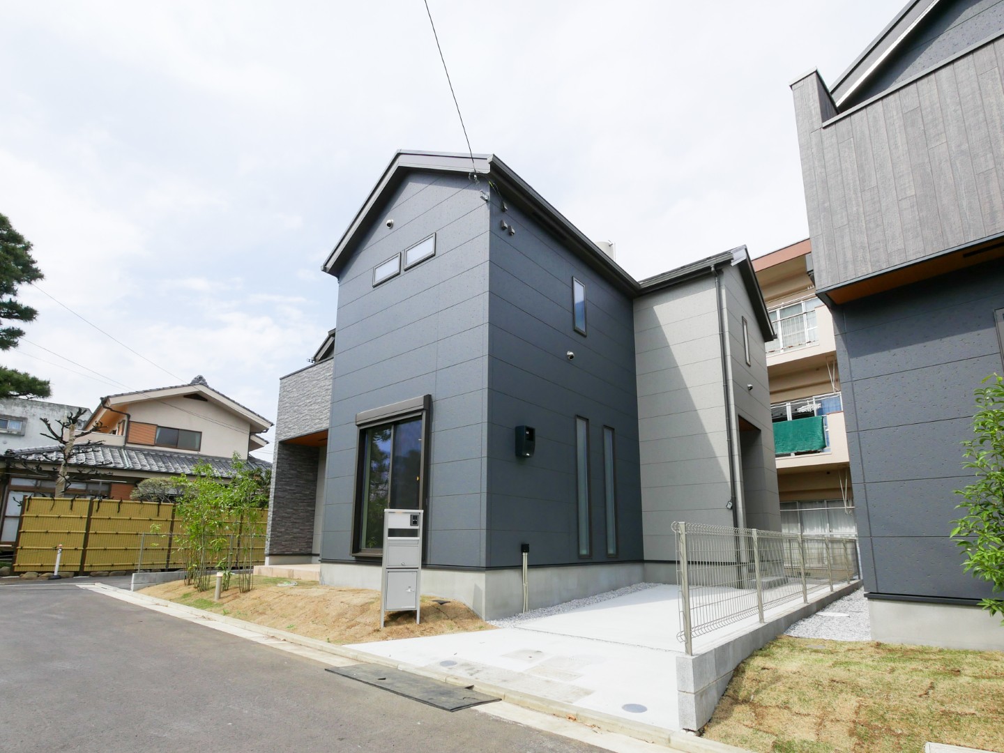 玄関/外構